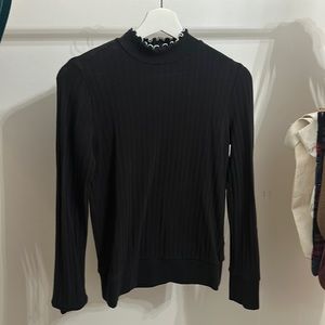 WORN ONCE Gap ribbed collar light sweater shirt